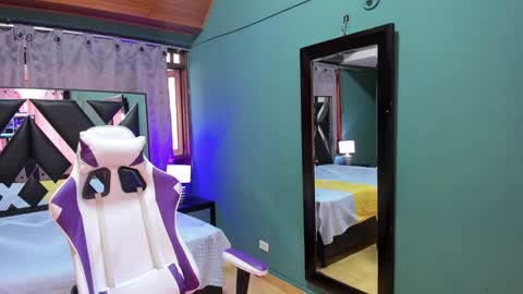  Linda  online show from 01-25-25, 06:13