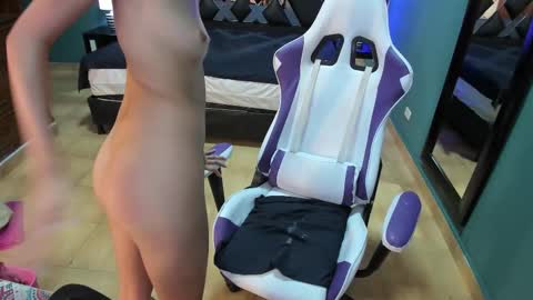  Linda  online show from 02-16-25, 08:55