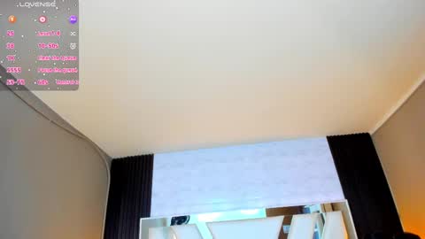  Linda  online show from 10-04-25, 06:17