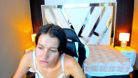  Linda  online show from 10-22-25, 06:40