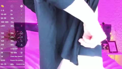 Linda  GMT2 Mon Tu Fri Sa Su  0300am-1000 am online show from 12-24-24, 04:11