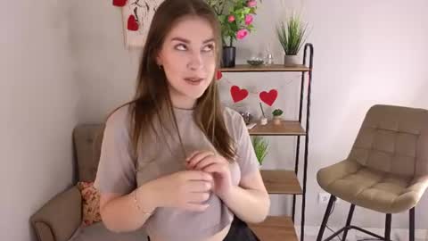 Mia online show from 07-19-26, 10:08