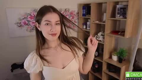 Mia online show from 07-22-26, 10:18