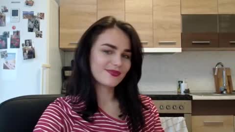 Snapshot of linda_aa chatting on 10-07-25, 02:58 Linda online show from 10-07-25, 02:58