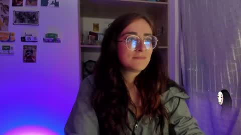 Giggles  online show from 07-01-26, 12:34