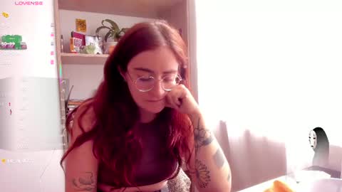 Giggles  online show from 07-01-26, 01:56