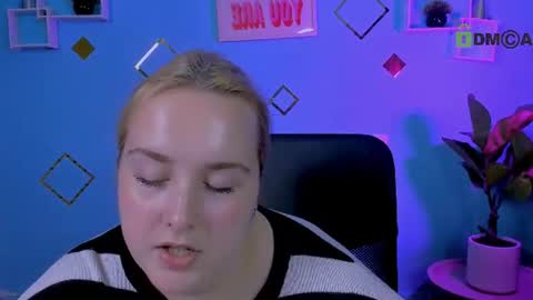 Snapshot of linda_lynx chatting on 07-19-26, 08:51 linda_lynx online show from 07-19-26, 08:51