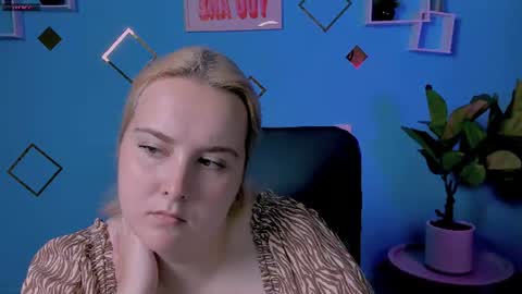 Snapshot of linda_lynx chatting on 07-20-26, 08:28 linda_lynx online show from 07-20-26, 08:28