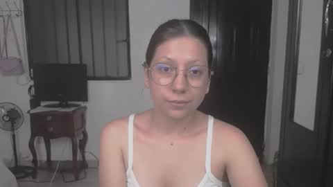 Snapshot of linda_naomi chatting on 05-30-26, 12:30 naomi online show from 05-30-26, 12:30