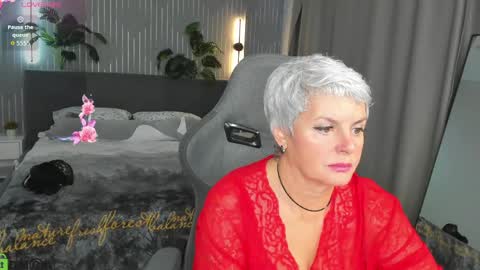 Linda Zefir online show from 06-09-26, 01:06