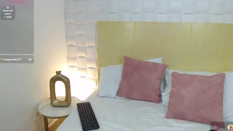 L I N D A online show from 02-11-25, 07:27