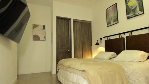 Nia  online show from 02-01-25, 04:22