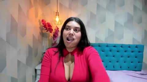 Snapshot of lindabreexlove chatting on 06-03-26, 04:45 online show from 06-03-26, 04:45