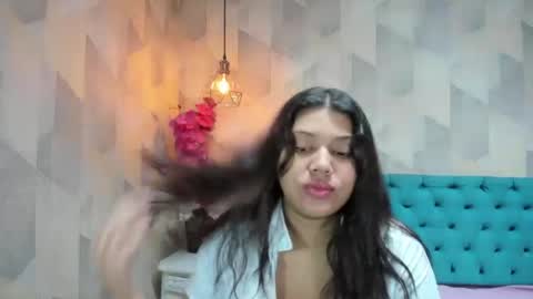 Snapshot of lindabreexlove chatting on 06-16-26, 01:47 online show from 06-16-26, 01:47