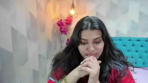 Snapshot of lindabreexlove chatting on 06-17-26, 04:08 online show from 06-17-26, 04:08