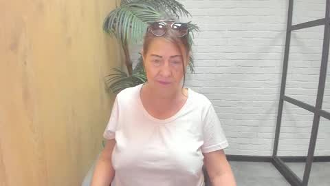 Linda online show from 06-05-26, 06:52