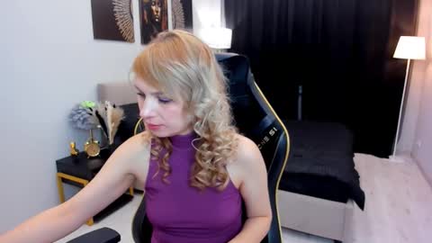 lindasandy online show from 10-11-25, 06:12