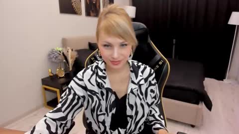 lindasandy online show from 10-13-25, 06:13