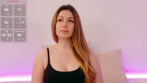 Linda  --  online show from 05-01-26, 03:49