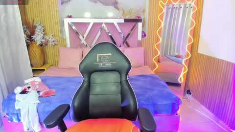 Linda  online show from 05-28-26, 03:15