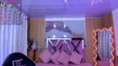 Linda  online show from 06-10-26, 03:07