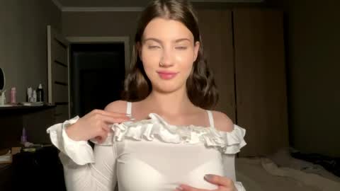 Linda online show from 04-19-26, 06:32