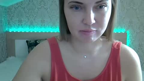 Snapshot of lindsisecret chatting on 12-04-24, 10:13 Anna online show from 12-04-24, 10:13