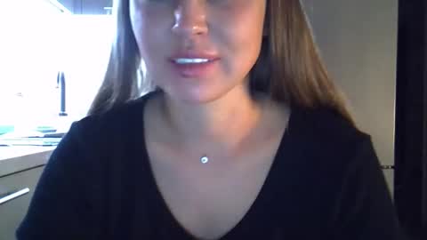 Snapshot of lindsisecret chatting on 09-13-25, 10:09 Anna online show from 09-13-25, 10:09