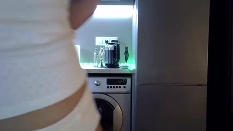 Snapshot of lindsisecret chatting on 09-26-25, 07:51 Anna online show from 09-26-25, 07:51