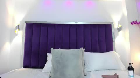 LINDA online show from 03-12-25, 02:56