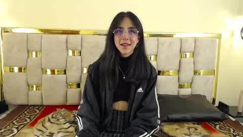 ling ling24 online show from 01-31-25, 06:02