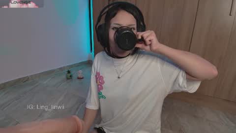 Ling online show from 06-14-26, 03:47