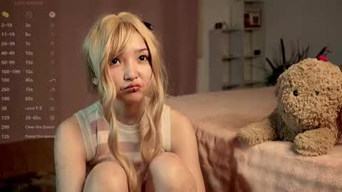 Linh -   online show from 06-14-26, 10:23