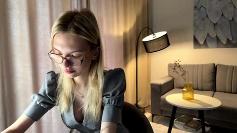 Emma online show from 04-07-26, 09:32