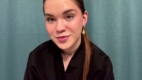Snapshot of linniekroes chatting on 05-12-26, 11:18 Kate online show from 05-12-26, 11:18
