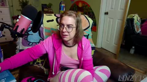 Linzy19 online show from 03-03-25, 03:30