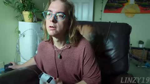 Linzy19 online show from 09-14-25, 07:02