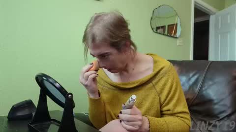 Linzy19 online show from 12-04-25, 06:38