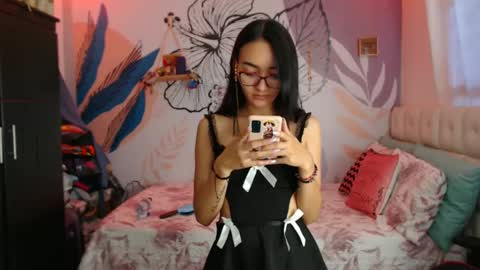 LinzyBaner online show from 01-10-25, 10:46