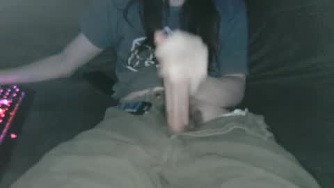 Snapshot of liocious98 chatting on 01-21-25, 04:10 liocious98 online show from 01-21-25, 04:10