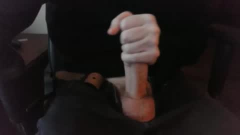 Snapshot of liocious98 chatting on 12-15-25, 08:02 liocious98 online show from 12-15-25, 08:02