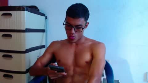 Snapshot of lion_grr chatting on 09-17-25, 08:43 lion_grr online show from 09-17-25, 08:43