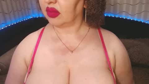 Snapshot of lipsaddiction chatting on 06-03-26, 11:43 LIpsAddiction online show from 06-03-26, 11:43