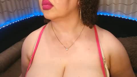 Snapshot of lipsaddiction chatting on 06-17-26, 01:45 LIpsAddiction online show from 06-17-26, 01:45