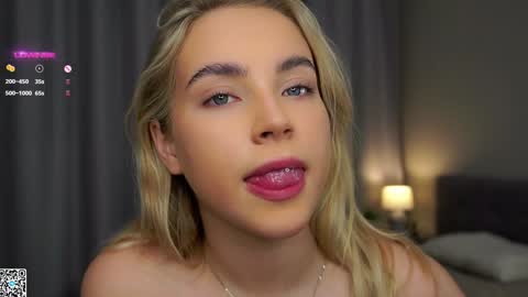 Amelia online show from 01-26-25, 01:09