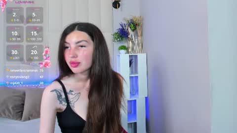 Lira revery online show from 06-18-26, 02:45