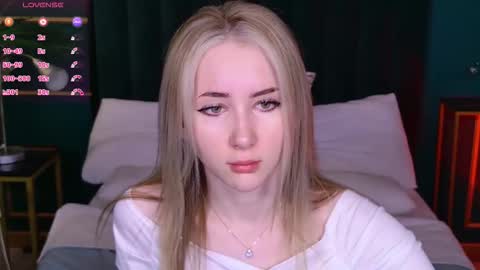 lirakink online show from 11-19-25, 03:06