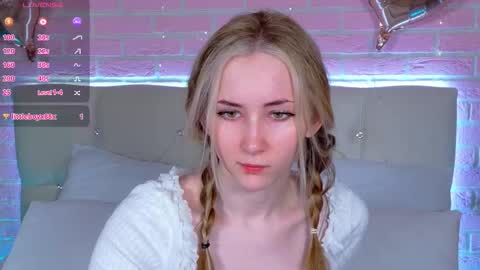 lirakink online show from 11-22-25, 04:11