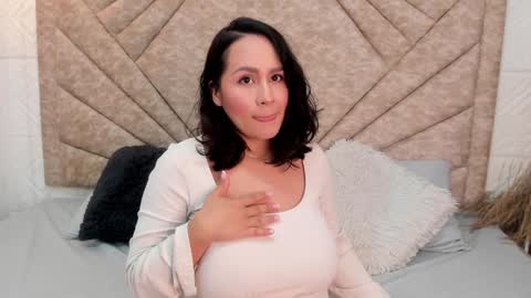 Snapshot of lisa_baker1 chatting on 12-20-24, 02:08 Lisa Baker online show from 12-20-24, 02:08