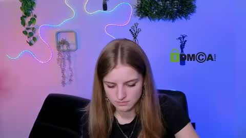 Snapshot of lisa_dark_ chatting on 07-30-26, 09:19 Lisa online show from 07-30-26, 09:19